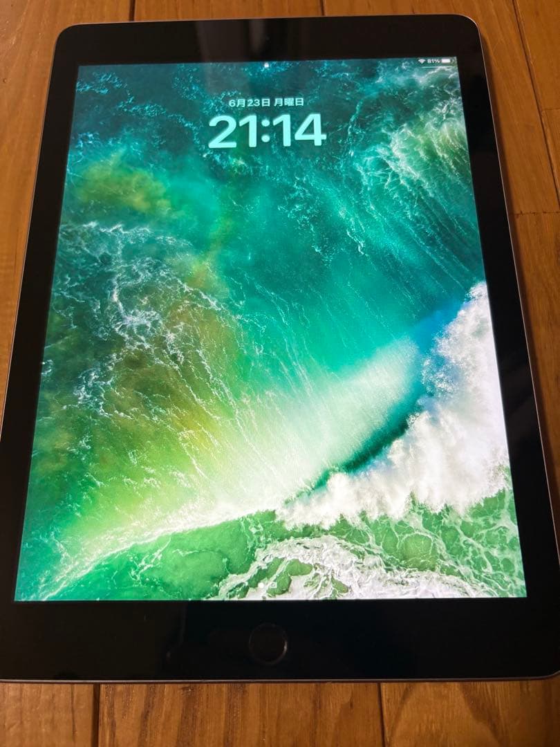 中古品 アップル iPad(第5世代) 32GB Wi-Fiモデル