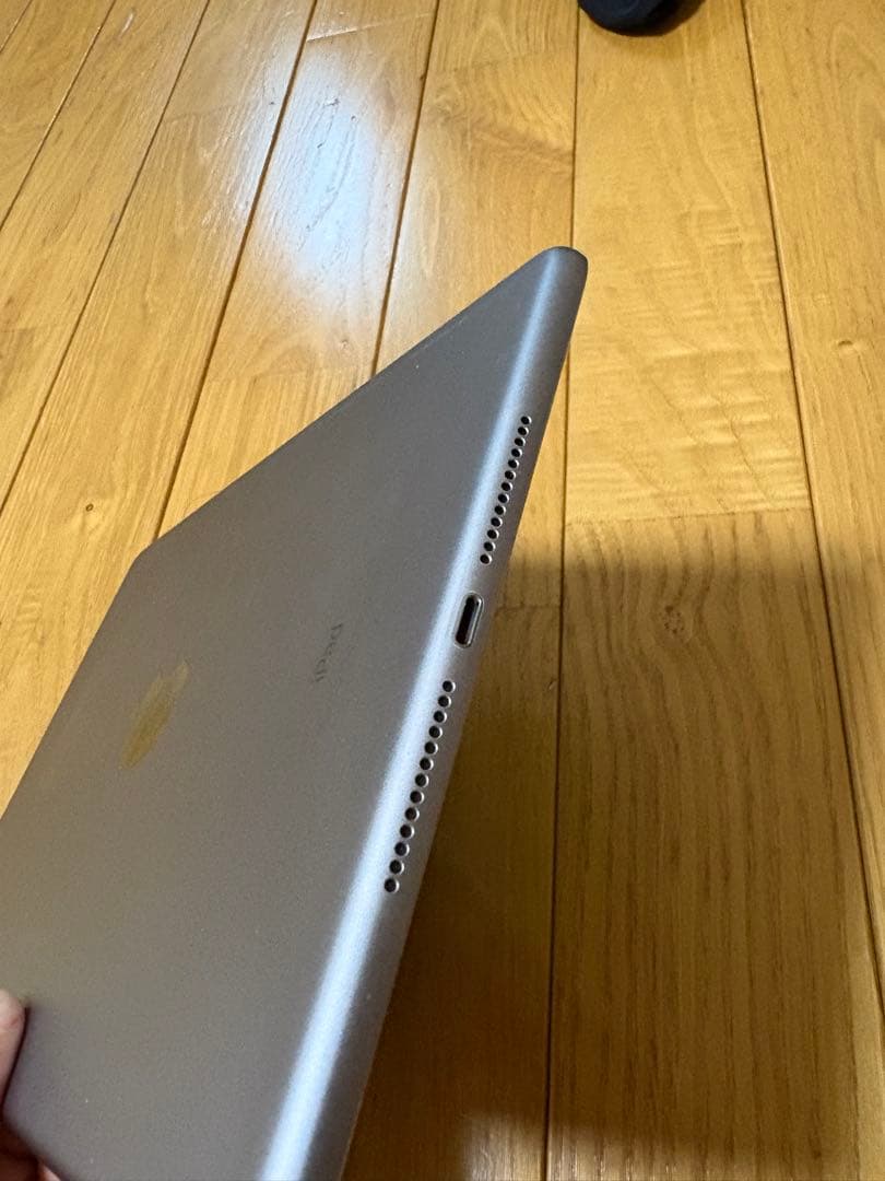 中古品 アップル iPad(第5世代) 32GB Wi-Fiモデル