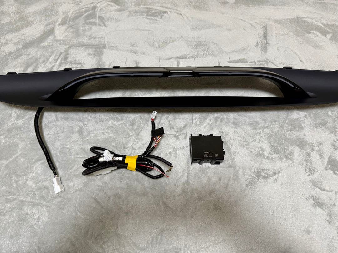 【送料込み】50系プリウス　ドライブサポートイルミネーション