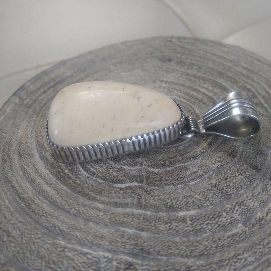 Navajo・Loren Thomas Begay・OLDホワイトターコイズ希少