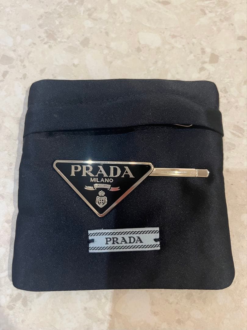 PRADA ヘアピン