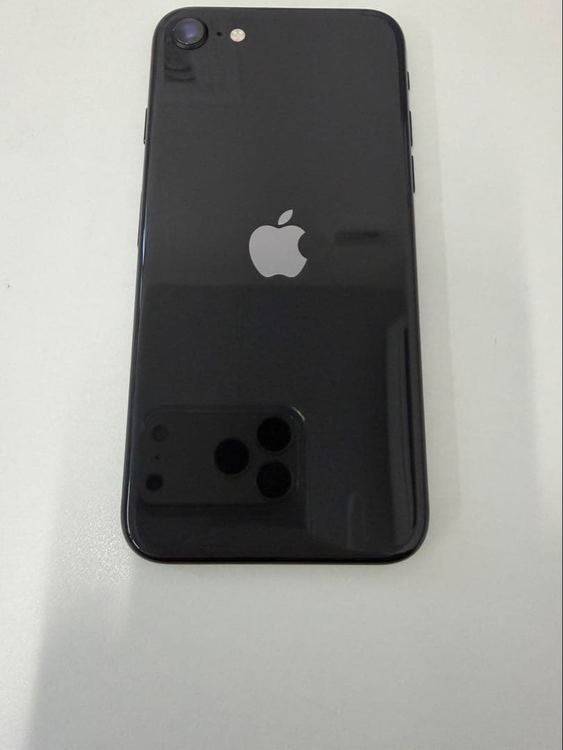 iPhone SE 第2世代 64GB SIMフリーバッテリー82% 動作良好