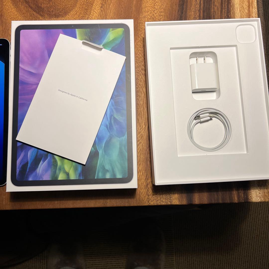 Apple iPad Pro 11インチ 第2世代　シルバー 512GB