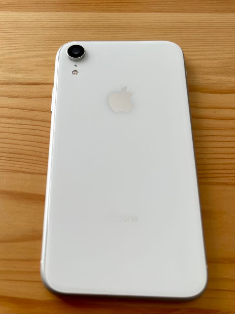 【ぼん】Apple iPhone XR ホワイト 本体