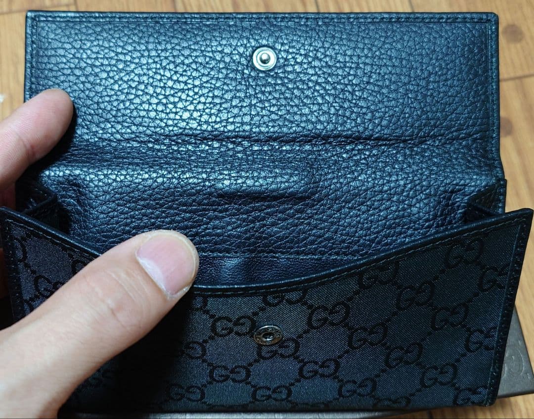 GUCCI コンパクト長財布