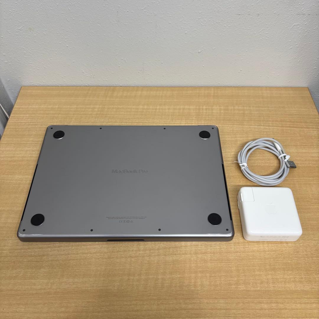Apple MacBookPro 2021 14インチ M1Pro 32/1TB