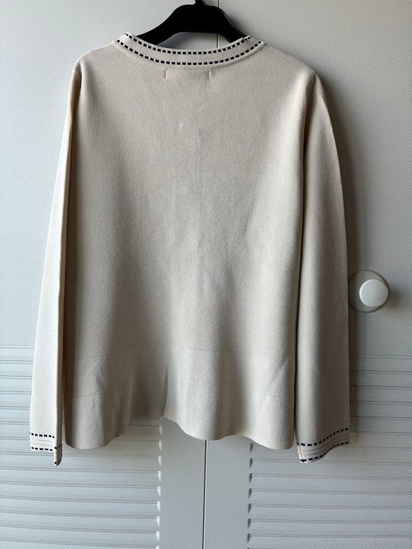 タグ付新品未使用　Super Beauty トップス　サイズ４２