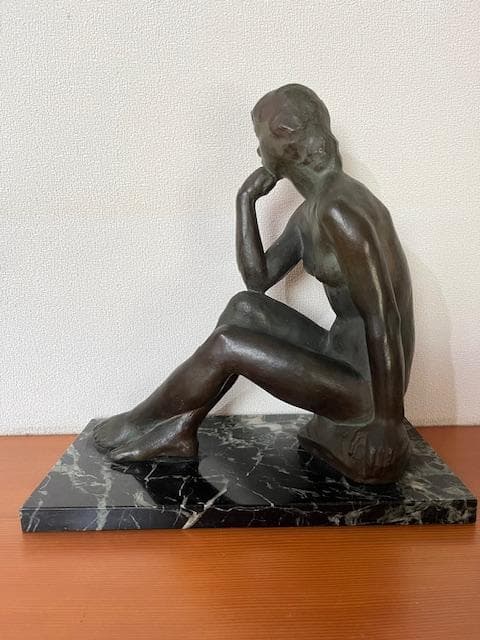 ブロンズ女性像 大理石台座