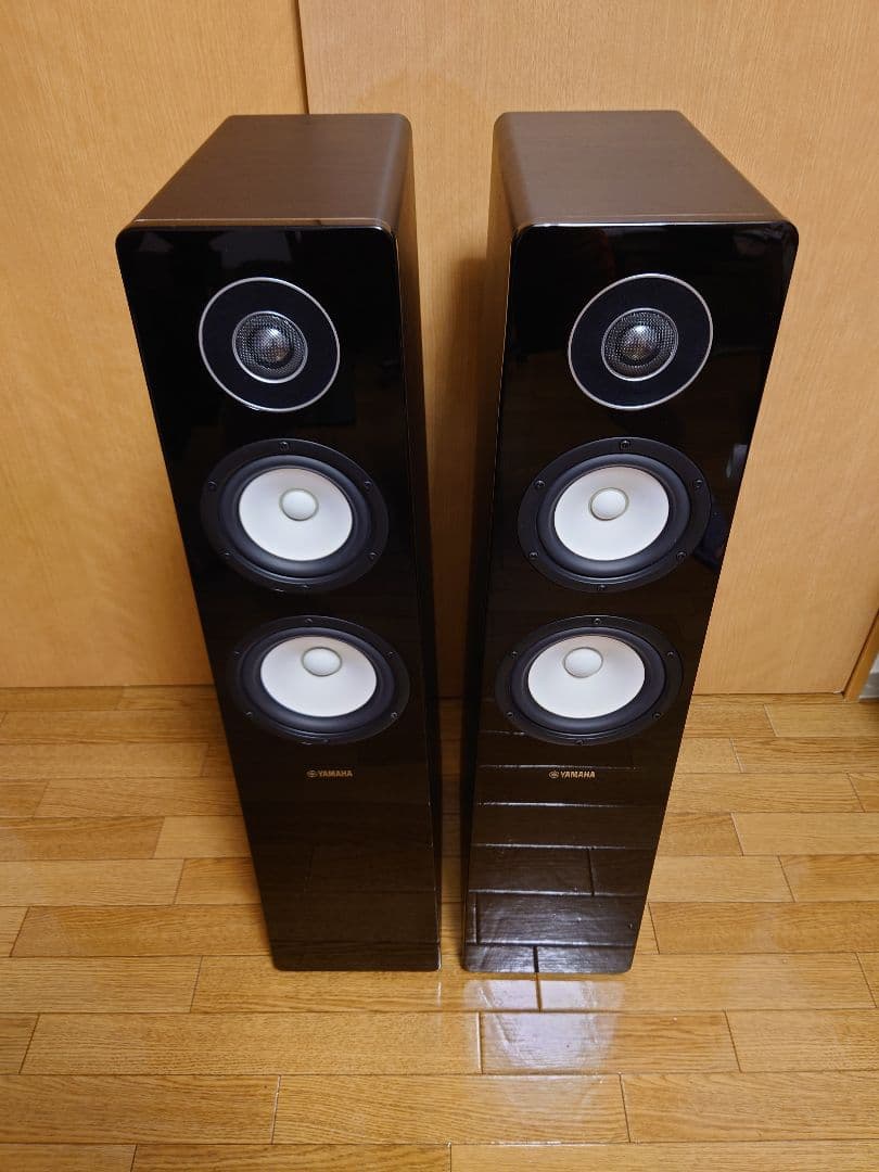 YAMAHA NS-F500 フロアスタンディングスピーカー 1台（右側）