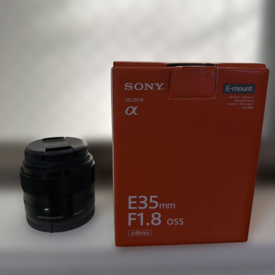 SONY E35mm F1.8 OSS レンズ