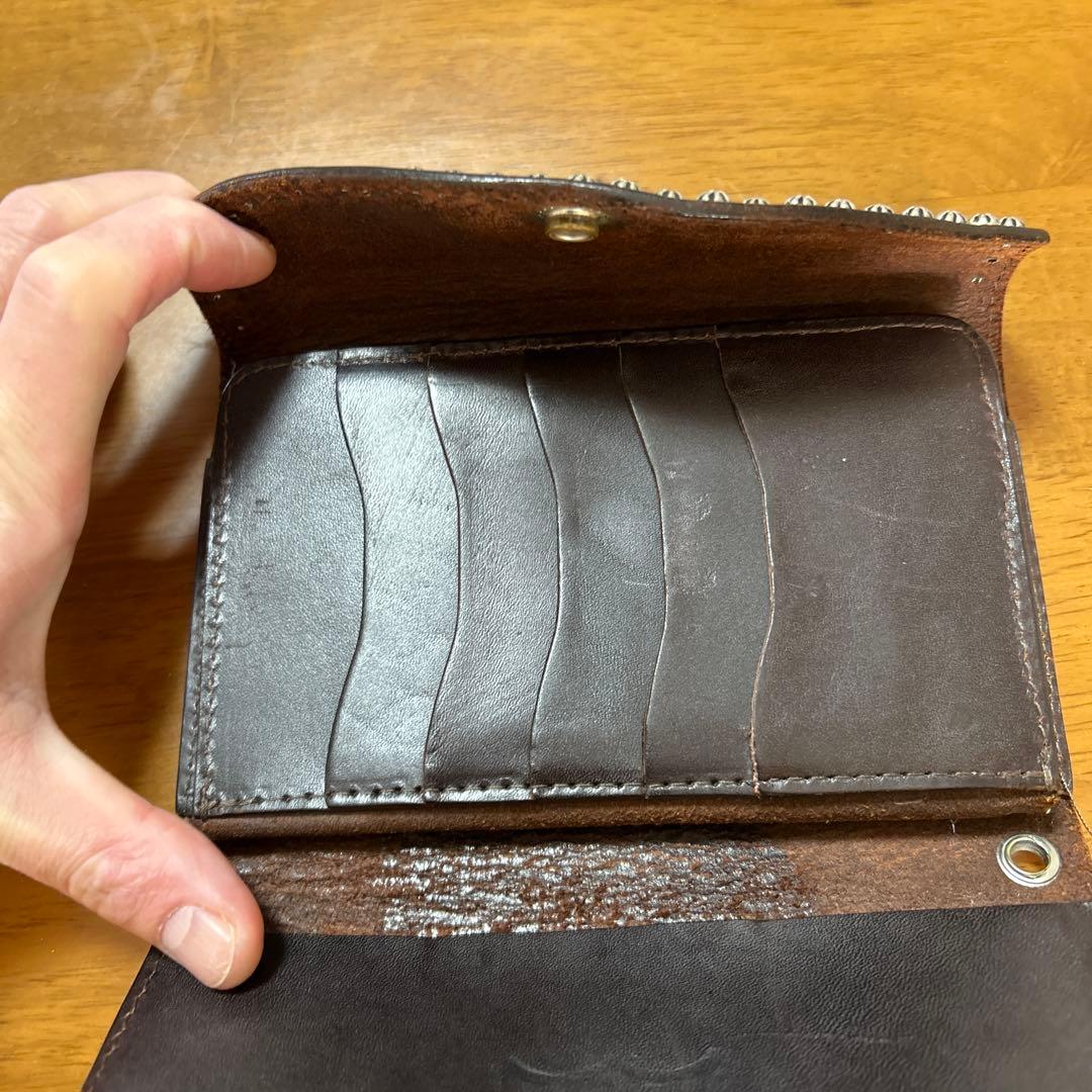 HTC フラワーモチーフ ダークブラウンレザー長財布