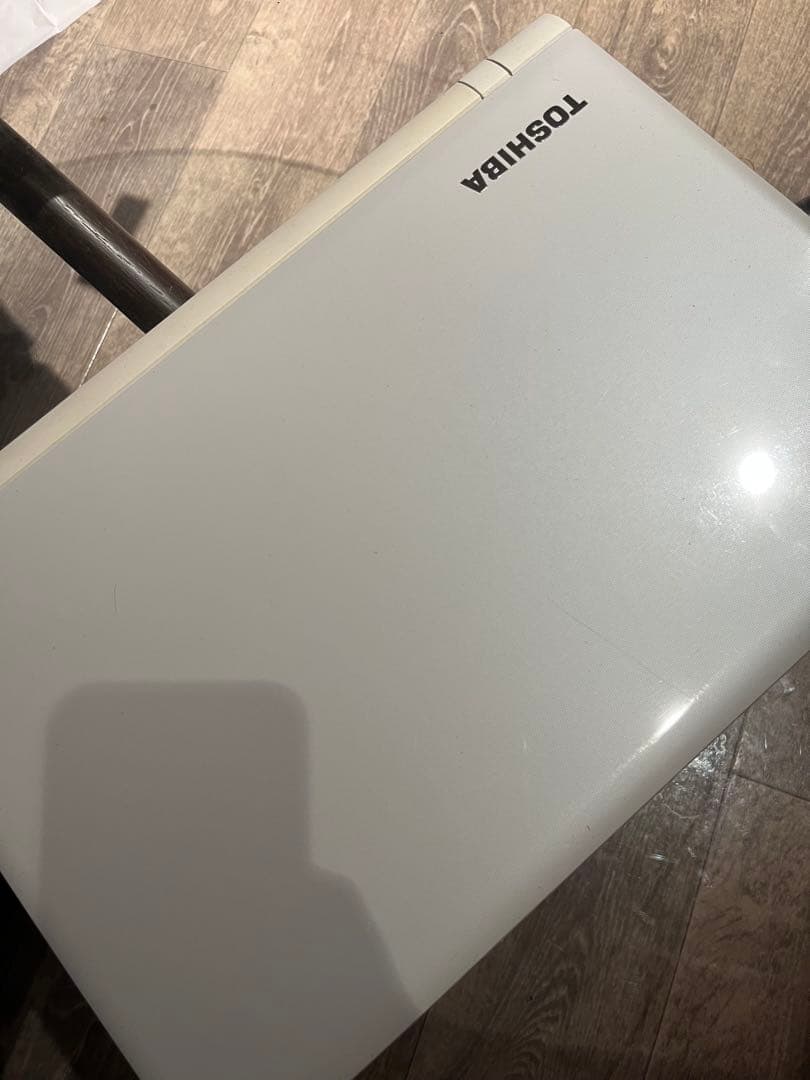 TOSHIBA ノートPC ホワイト ACアダプター付き