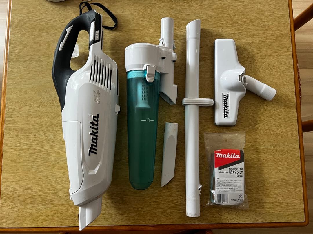 Makita CL282FDコードレス掃除機 本体