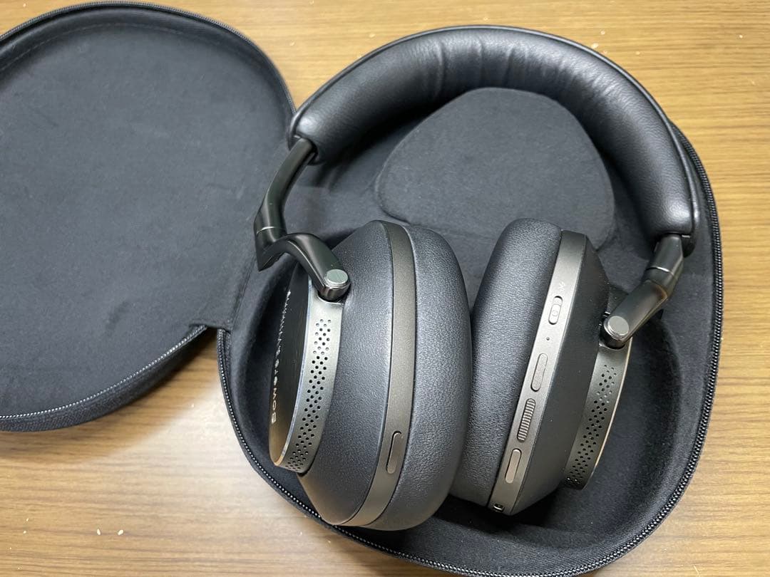 ヘッドホン b&w px8