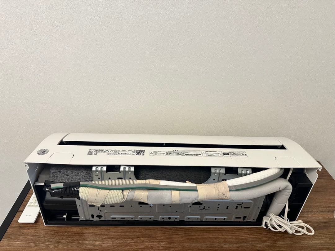 東芝エアコン　８畳　本体&室外機　セット品