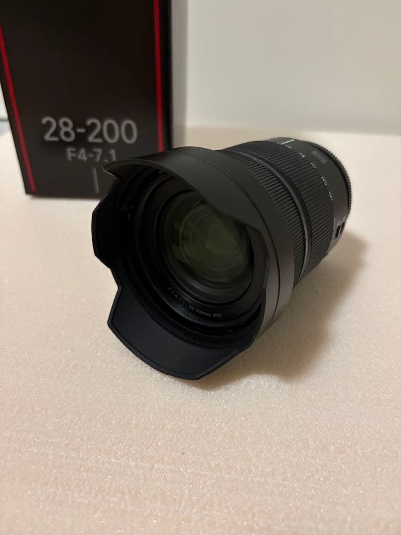 LUMIX S 28-200mm F4-7.1 ズームレンズ