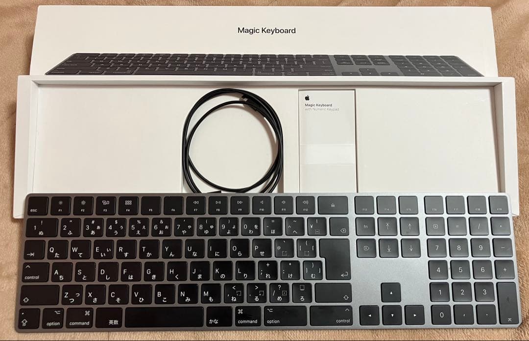 【美品】Magic Keyboard/テンキー付き/JIS配列/スペースグレイ