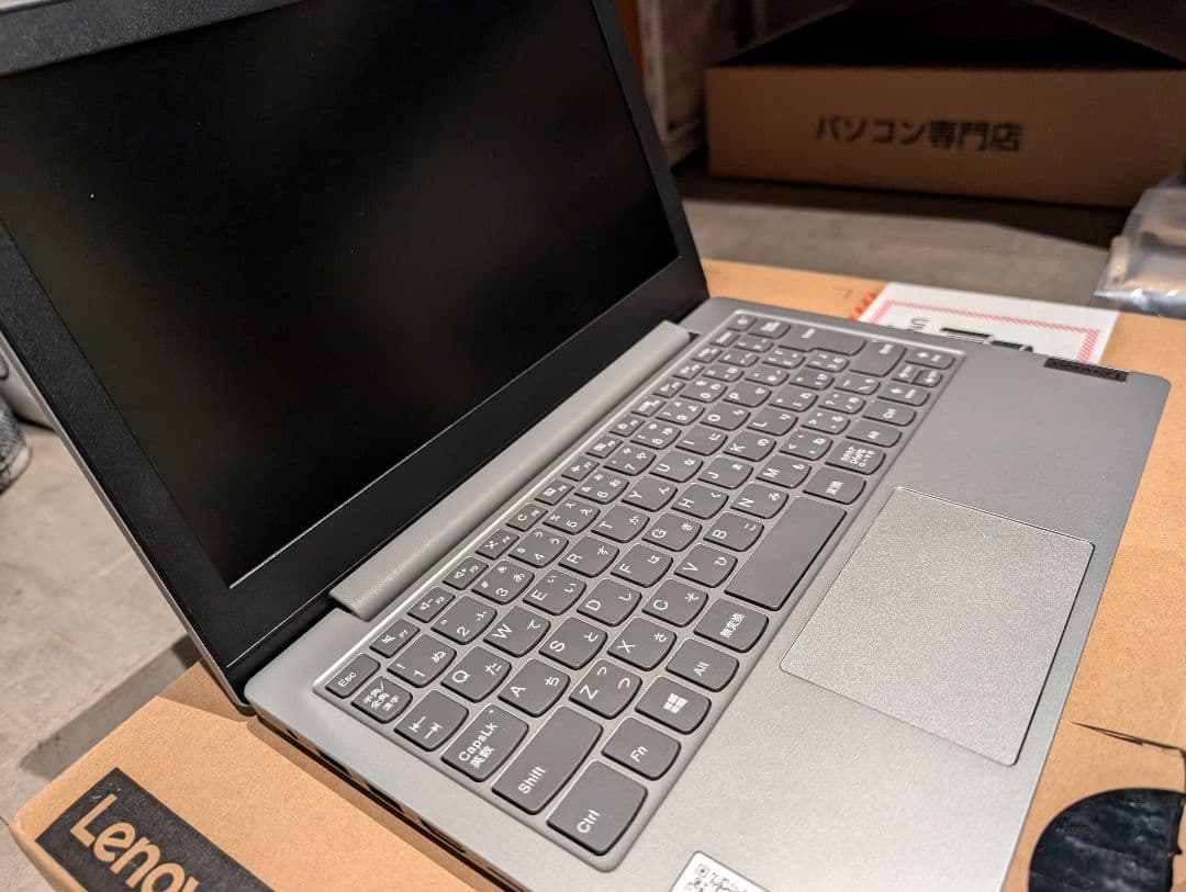 Lenovo　ideapad slim 150