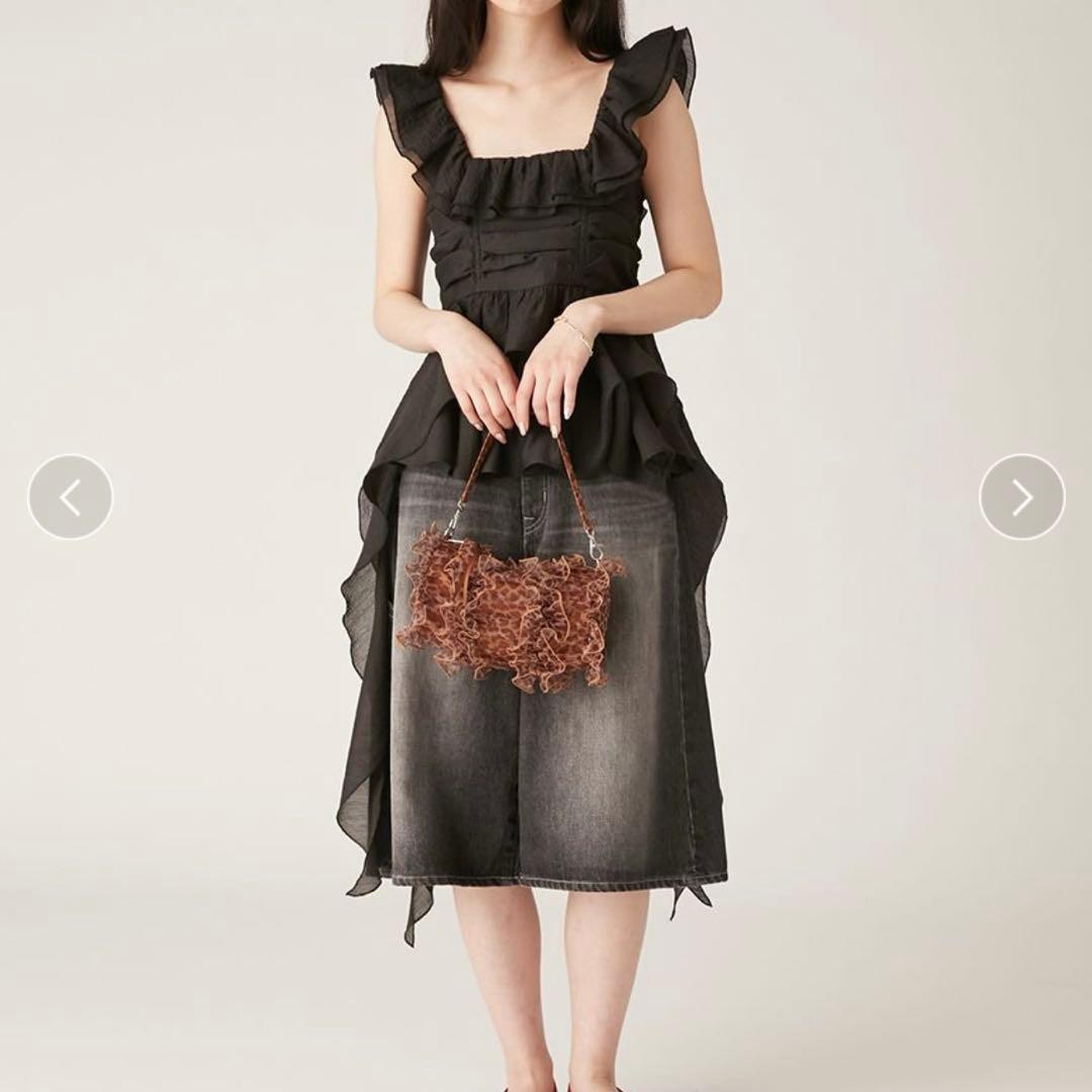 【タグ付き】ペプラムフリルトップス