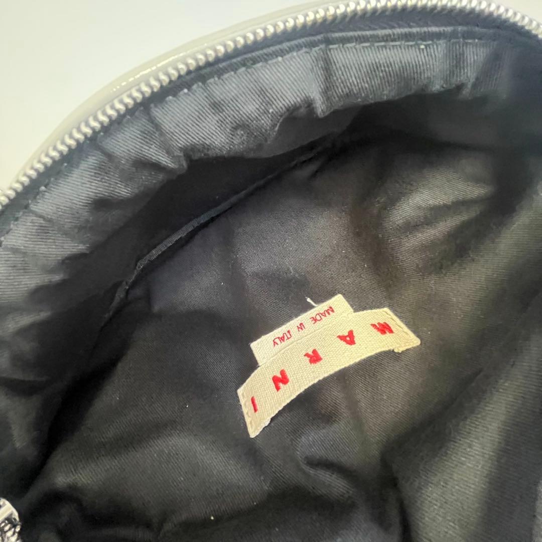 ✨未使用品✨　MARNI ウエストポーチ　パテント　エナメル　グレー　近年モデル
