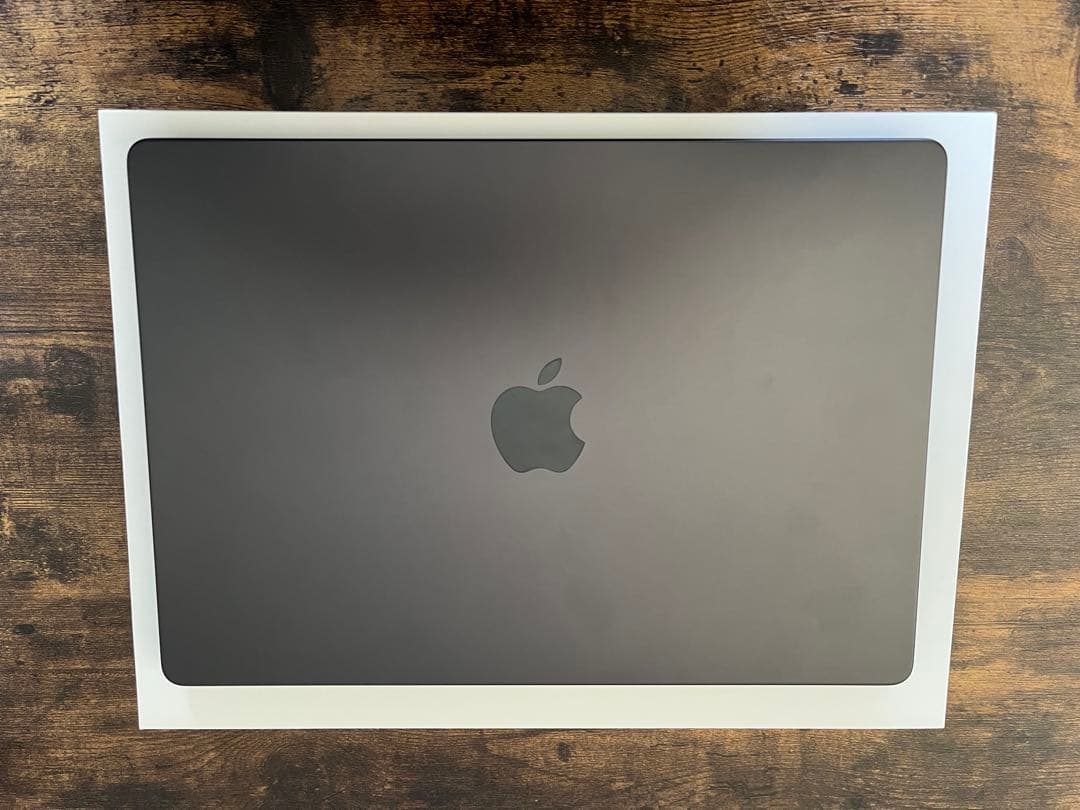 MacBookPro 14インチ M3Pro メモリ18GB/1TB【超美品】