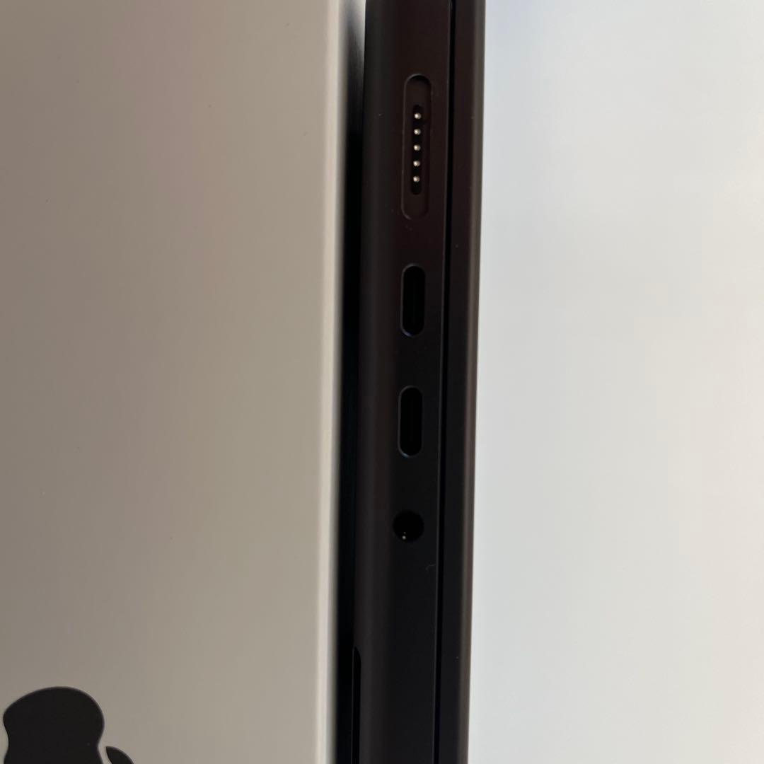 MacBookPro 14インチ M3Pro メモリ18GB/1TB【超美品】