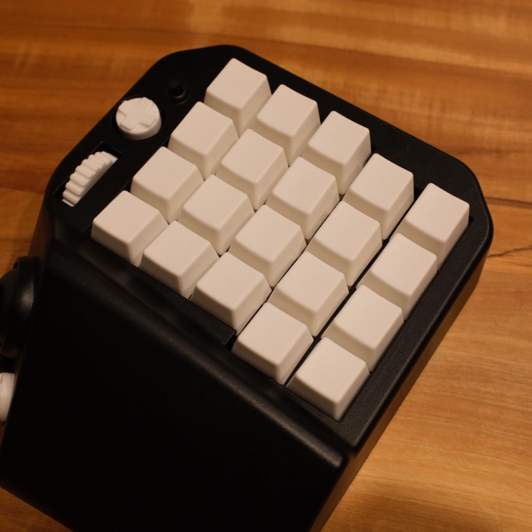 【右手用】MH-DELTA フリップ ブラック 左利き