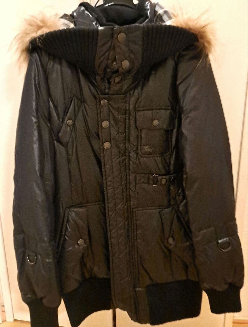 ブラックダウンジャケット フード付きバーバリーブルーレーベル