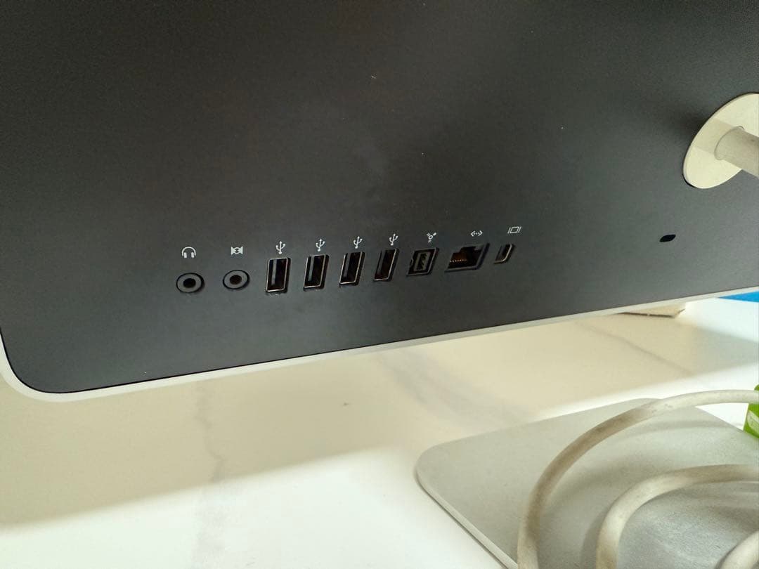 Apple iMac + ワイヤレスキーボード + iWork