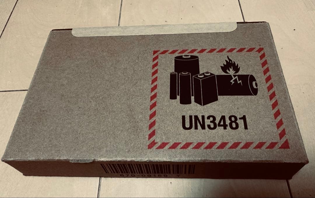 【新品未開封】iPhone16e 白 White Apple