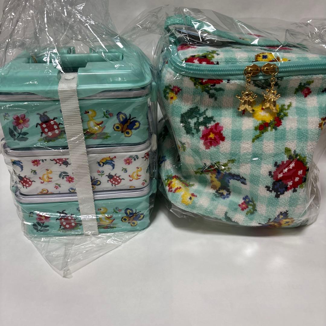 新品　未開封　フェイラー　ハイジ　３段ランチボックス　と　ポーチ　セット