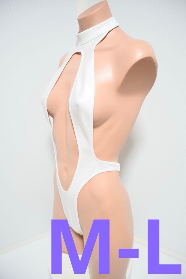 ホワイトハイネックボディスーツ