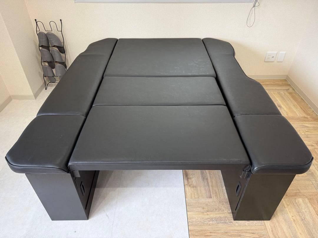 HELIOS200系ハイエースバン1型〜8型 標準7分割 ベッドキットブラック