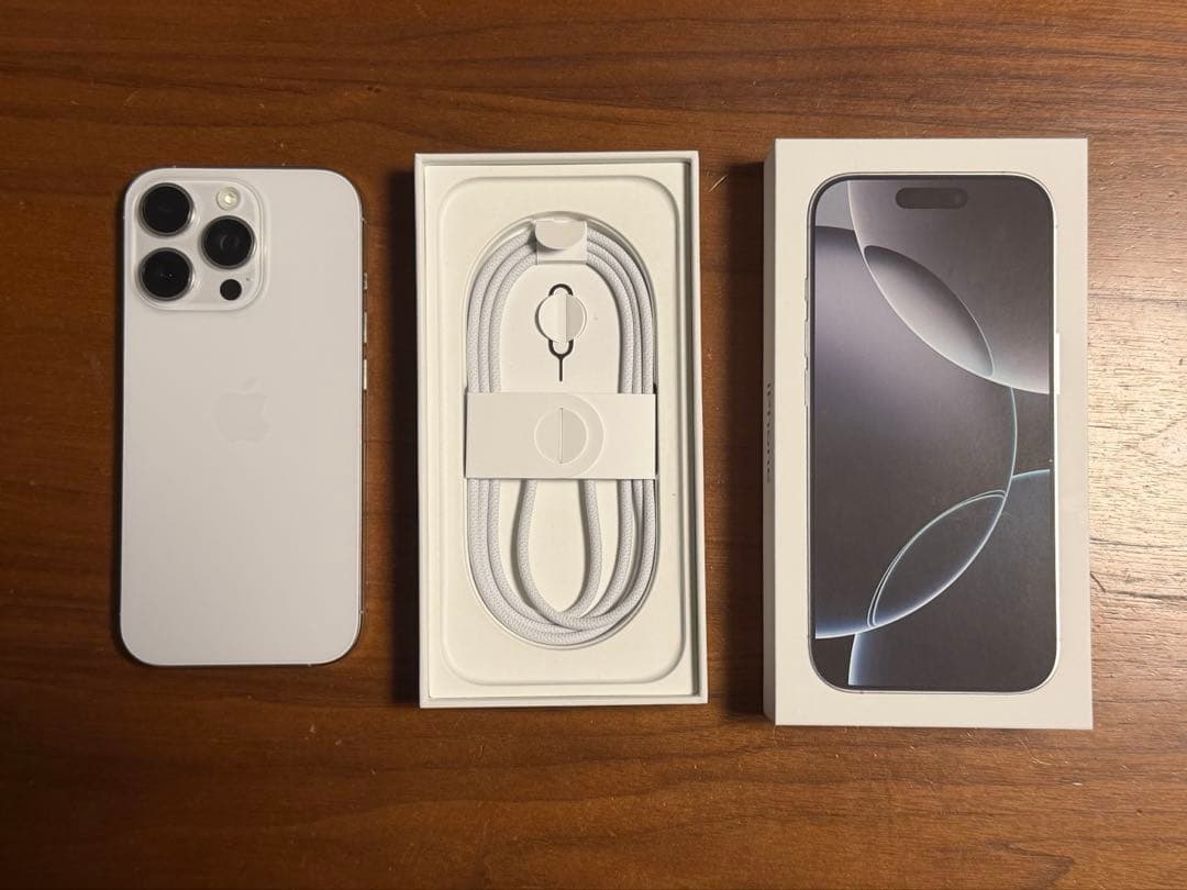 Apple iPhone 16 Pro ホワイトチタニウム 本体