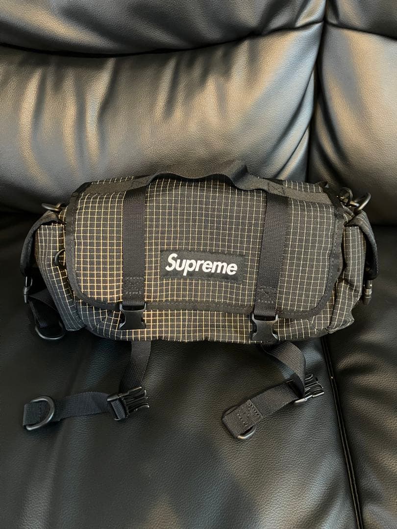 Supreme Mini Duffle Bag 黒　24ss week1