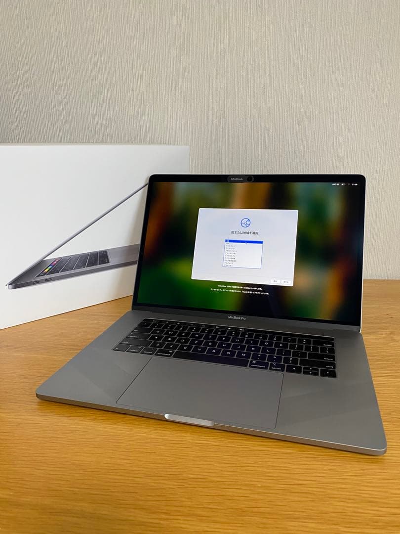 15-inch MacBook Pro 2019 高性能　MacBook本体