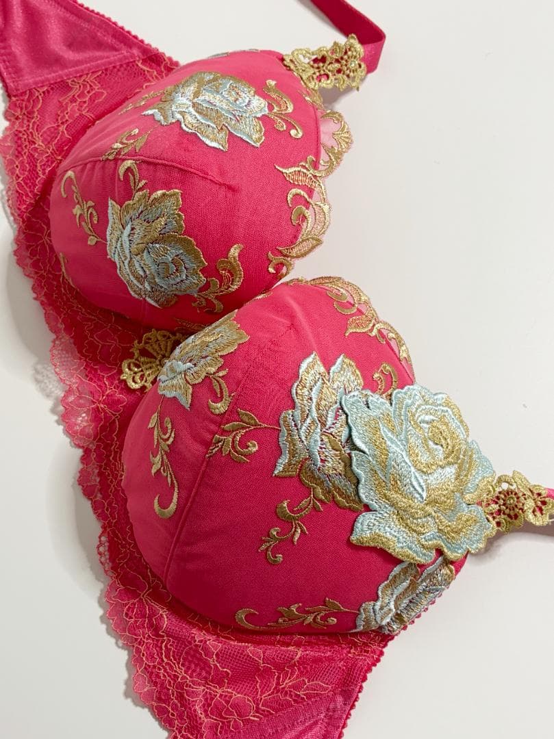 新品　ワコールサルート　BTJ473　73グループ　ブラジャー　Ｉ75