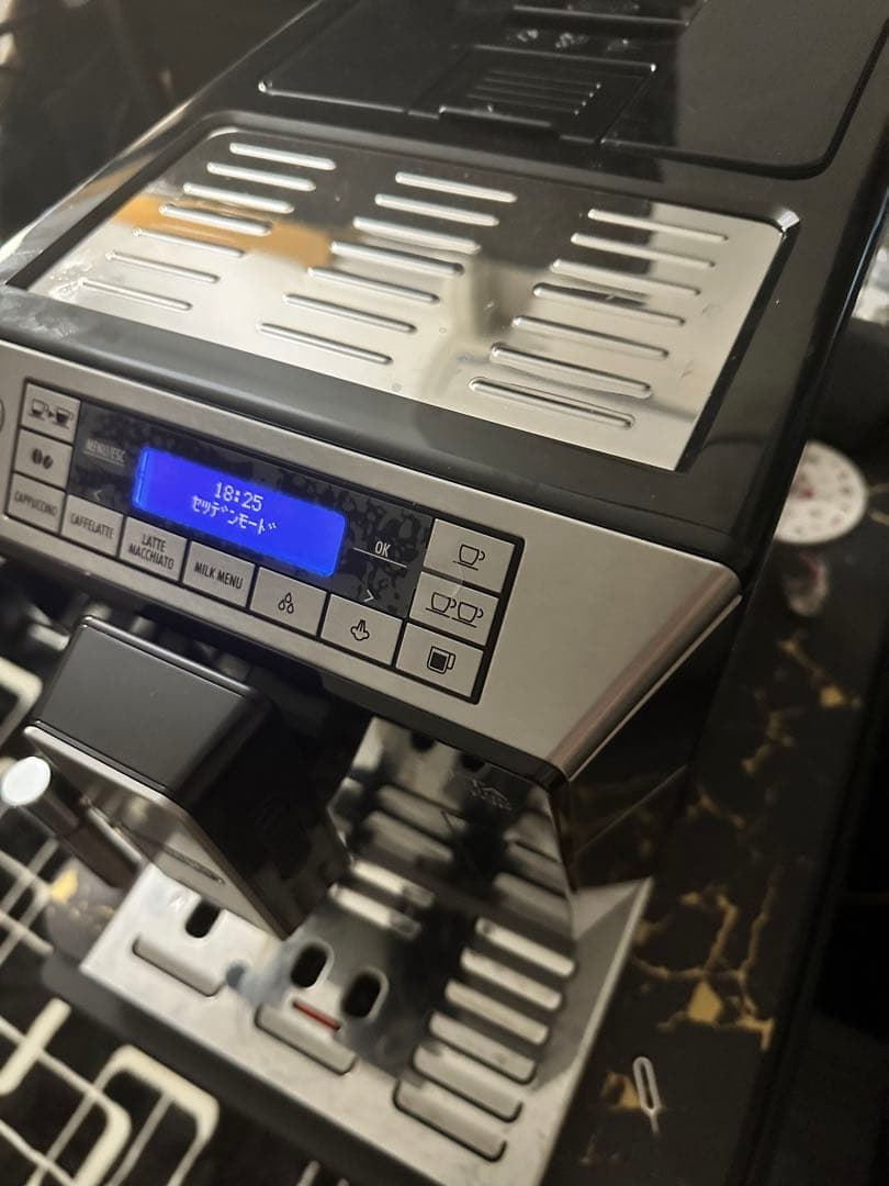 コーヒーメーカー・エスプレッソマシン DeLonghi ECAM45760B BLACK