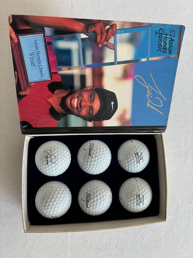 タイガーウッズ　優勝記念ボール　プレミア　訳あり