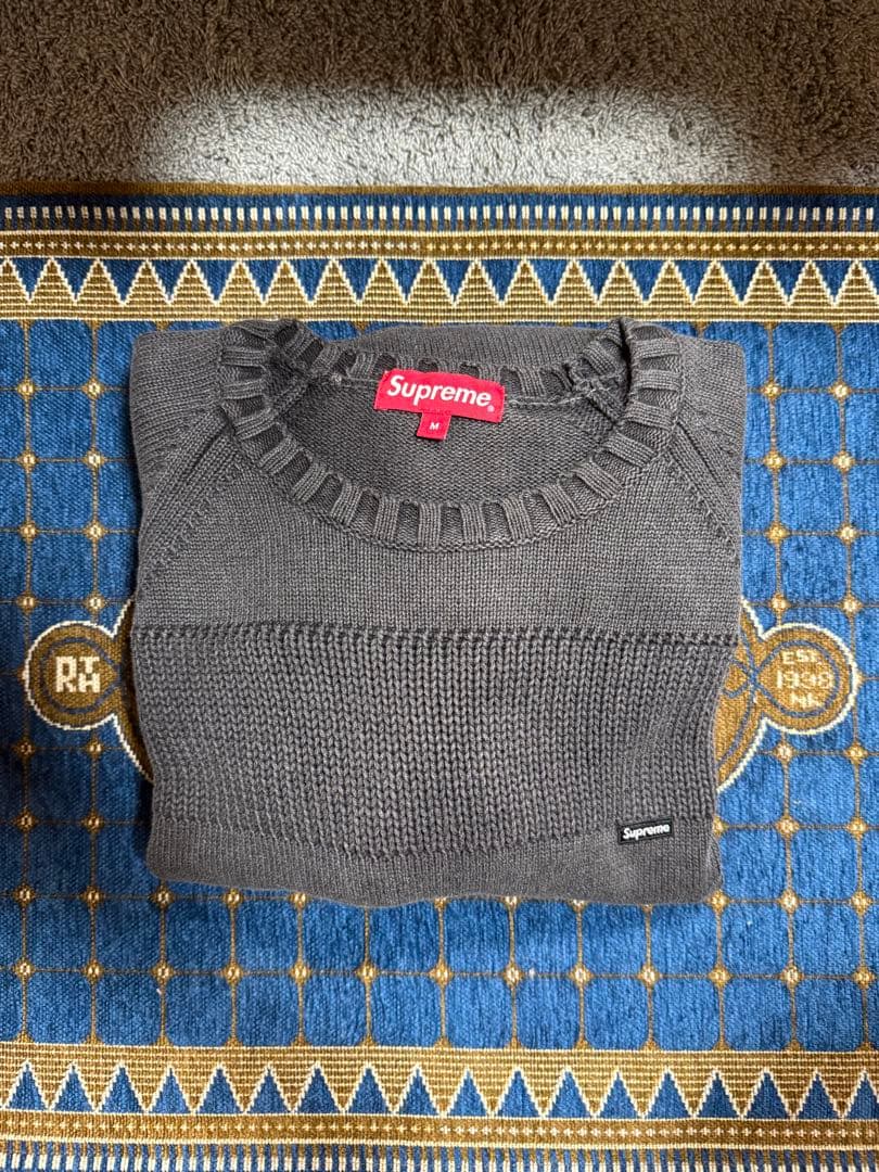 トップス Supreme Small Box Sweater