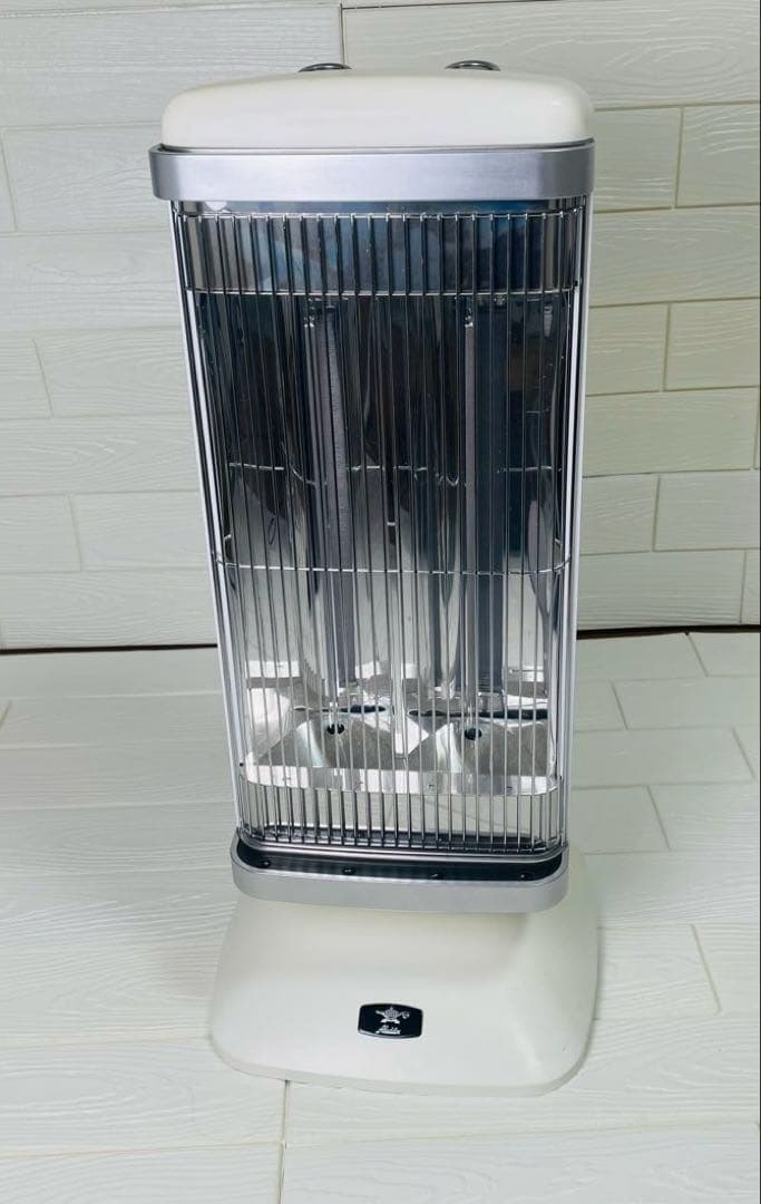 アラジン　遠赤外線　グラファイトヒーター AEH-2G10AJ 2021年製