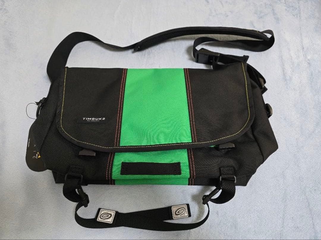 【連休特価】 Timbuk2 メッセンジャーバッグ 黒/緑 Mサイズ