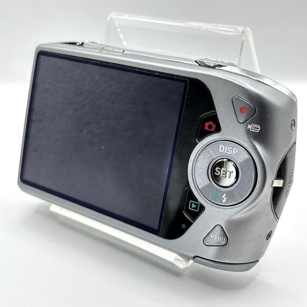CASIO EX-Z2000 カシオ　シルバー コンデジ デジカメ　カメラ