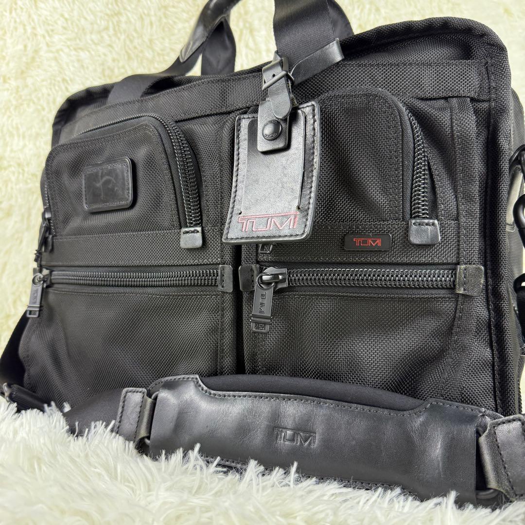 【完品】トゥミ アルファ ビジネス ショルダー エクスパンダブル 26141DH