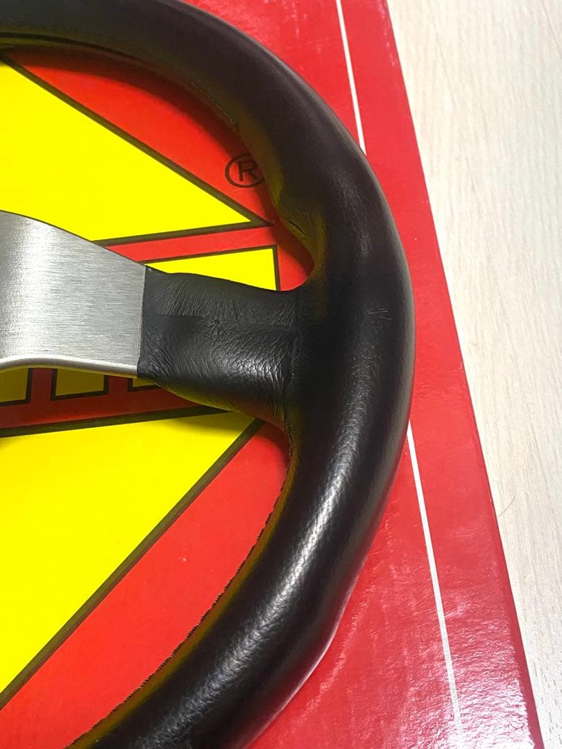 MOMO TUNER D32 ステアリング　即納◎ モモステ