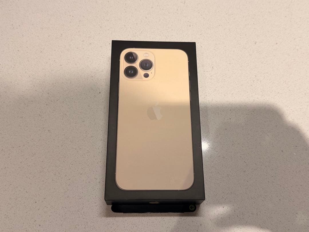 【美品】iPhone 13 Pro Max 256GB ゴールド　豪華おまけ付き