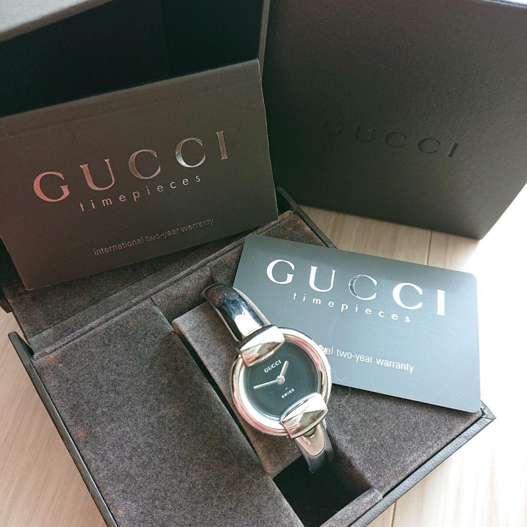 GUCCI timepieces バングルウォッチ黒文字盤 ラウンド 1400L