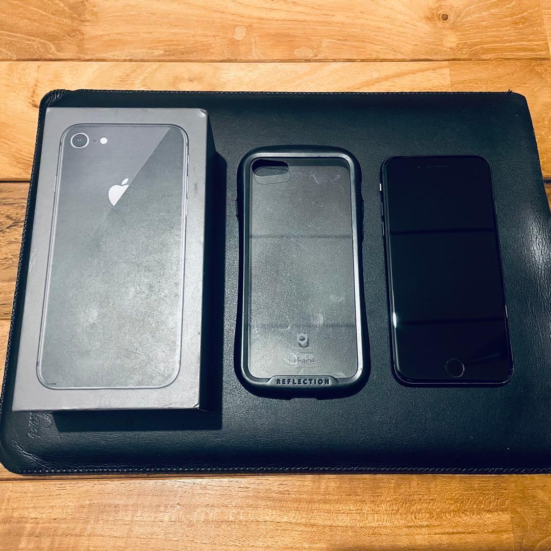 【美品】【値下げ中】iPhone8 64GB スペースグレイ　箱付き　ケース付き