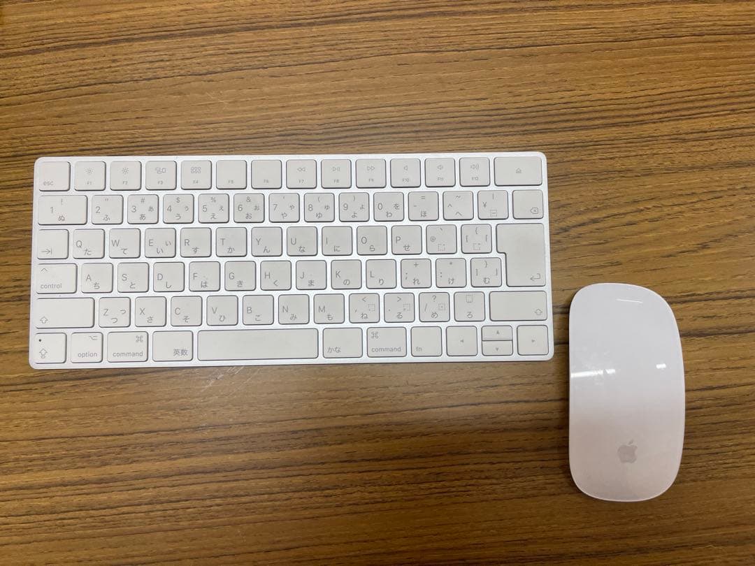 Apple MacBook AirM4本体 + キーボード + マウス