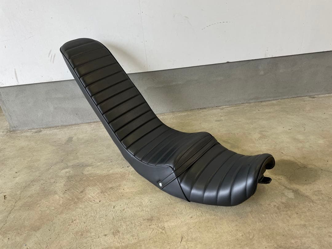 ゼファー400χ 三段シート